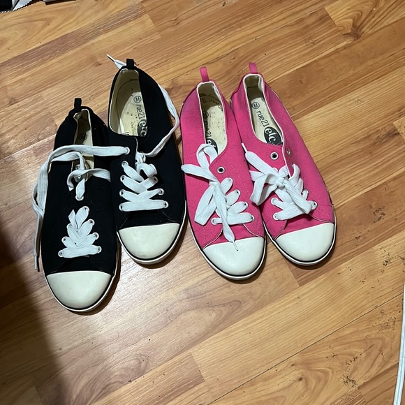 Rue21 Shoes - Rue21 shoe they are black and pink size M